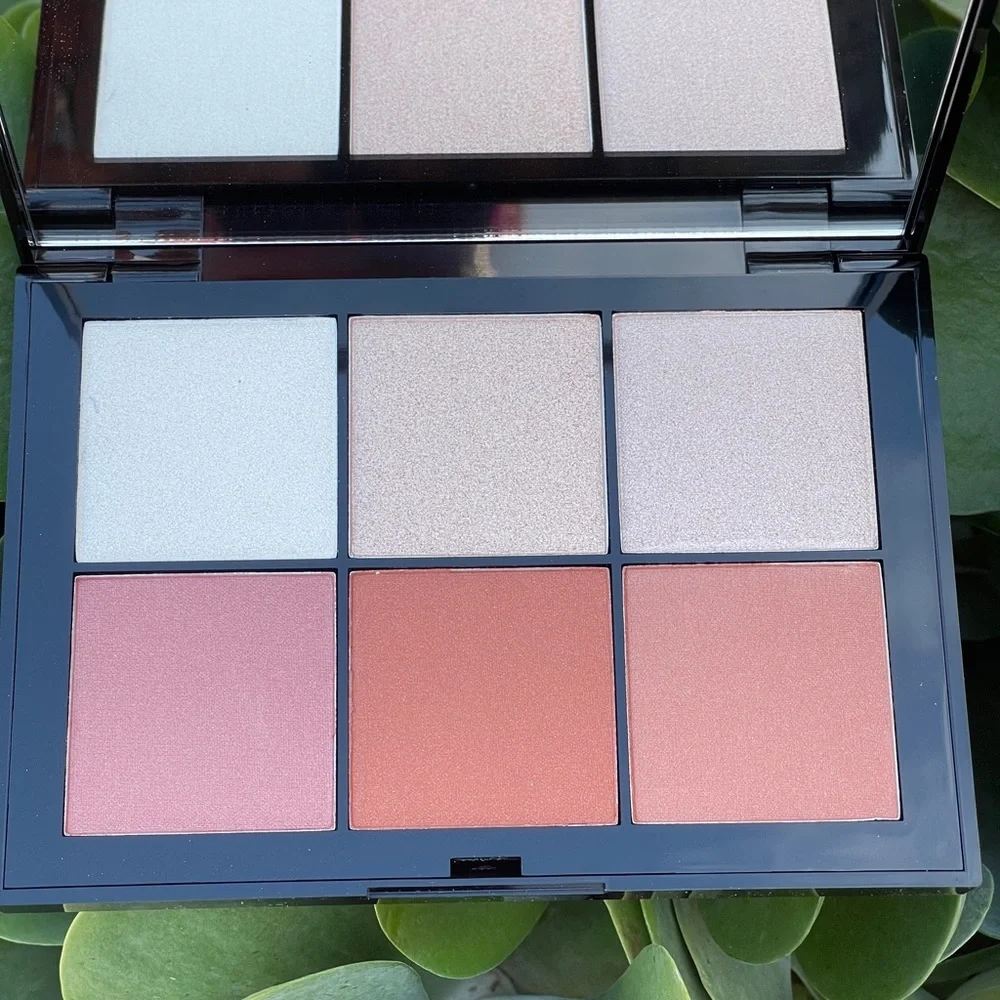 DOUCCE Posh Powder Highlighter & Blush Palette